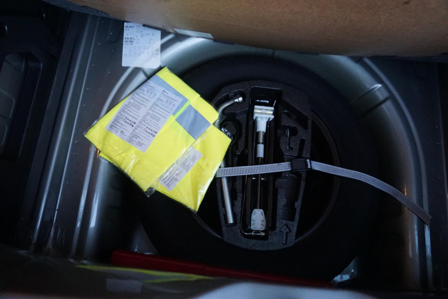 Volkswagen up! 1.0 move up!BlueMotion Executive/Dealeronderhouden /All-Seasonbanden.