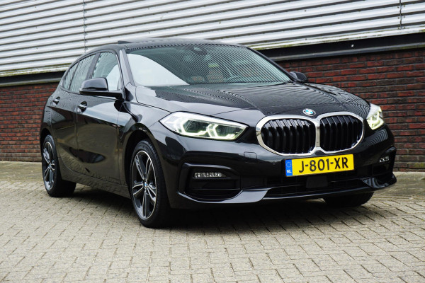 BMW 1-serie 118i 140PK Sport-line/Panodak/Camera/ParkingPack/ Dealeronderhouden.