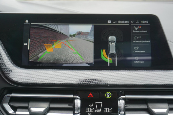 BMW 1-serie 118i 140PK Sport-line/Panodak/Camera/ParkingPack/ Dealeronderhouden.