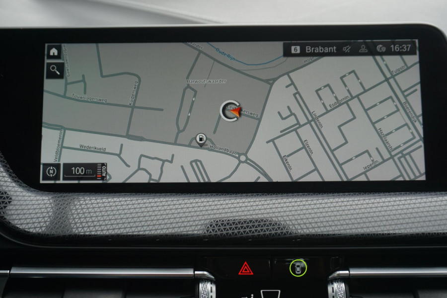 BMW 1-serie 118i 140PK Sport-line/Panodak/Camera/ParkingPack/ Dealeronderhouden.