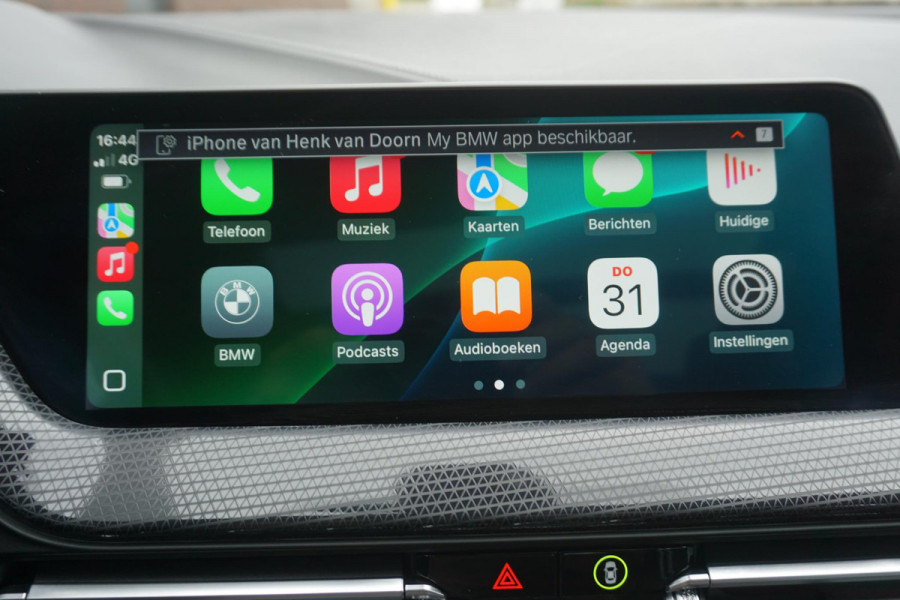 BMW 1-serie 118i 140PK Sport-line/Panodak/Camera/ParkingPack/ Dealeronderhouden.