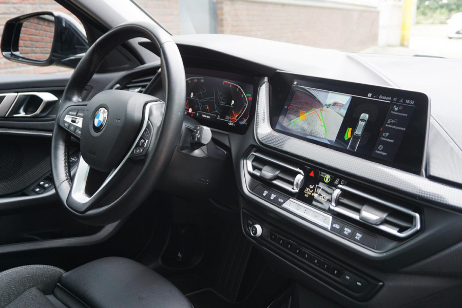 BMW 1-serie 118i 140PK Sport-line/Panodak/Camera/ParkingPack/ Dealeronderhouden.