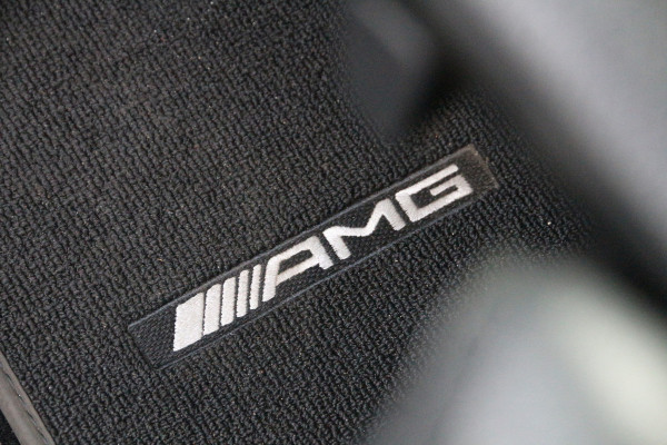 Mercedes-Benz V-Klasse V300 | DC | AMG | XL | Airmatic | Burmester | Vol!!