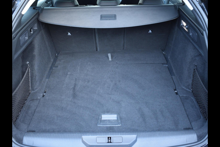 Peugeot 308 SW 1.2 PureTech Allure 130 PK | AUTOMAAT | TREKHAAK | PARKEERSENSOREN MET CAMERA | NAVI | CLIMATE CONTROL | 28.679 KM