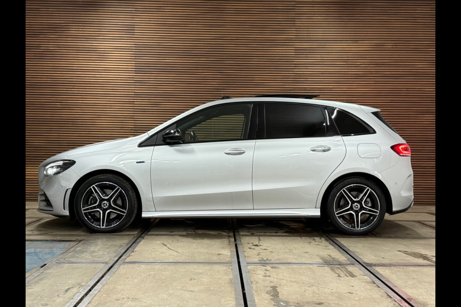 Mercedes-Benz B-Klasse 250 e Bus. Solution AMG Limited | Pano | Elektr stoelen + memory | Sfeer | Widescreen | LED Matrix | Camera