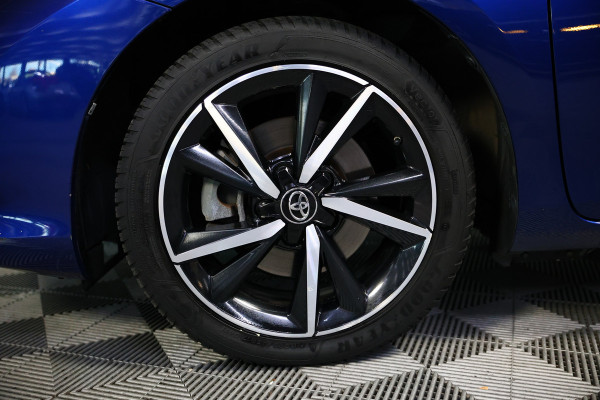 Toyota Auris 1.8 Hybrid Aspiration AVM CAMERA BT ALCANTARA CRUISE ECC '18