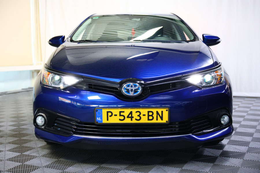 Toyota Auris 1.8 Hybrid Aspiration AVM CAMERA BT ALCANTARA CRUISE ECC '18