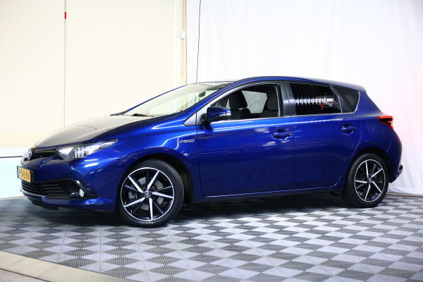 Toyota Auris 1.8 Hybrid Aspiration AVM CAMERA BT ALCANTARA CRUISE ECC '18