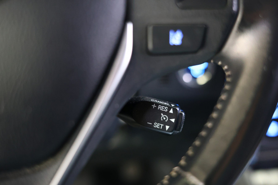 Toyota Auris 1.8 Hybrid Aspiration AVM CAMERA BT ALCANTARA CRUISE ECC '18