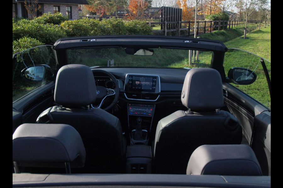 Volkswagen T-Roc Cabrio 1.5 TSI R-Line | Nieuw Model | Black Optic Pakket | Camera | NL-Auto |