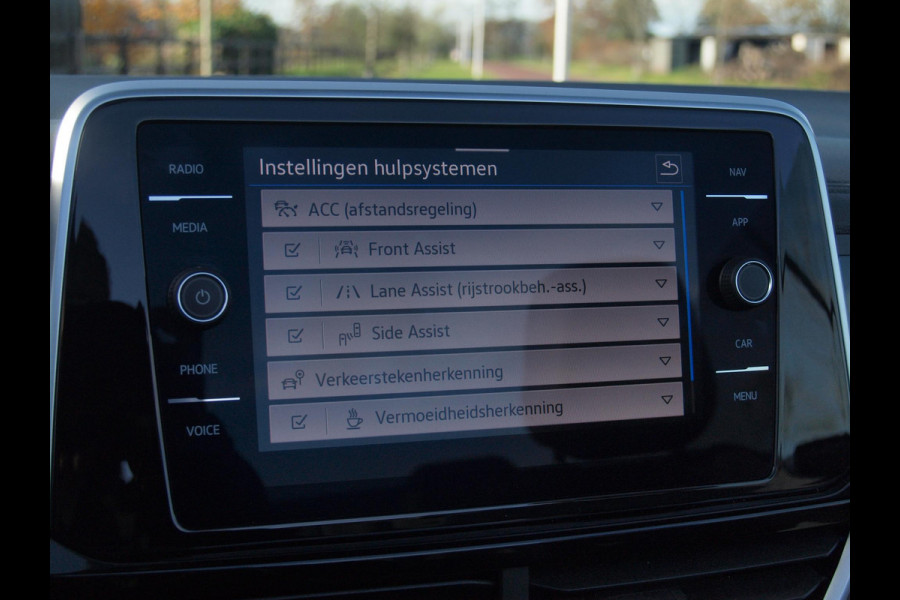 Volkswagen T-Roc Cabrio 1.5 TSI R-Line | Nieuw Model | Black Optic Pakket | Camera | NL-Auto |