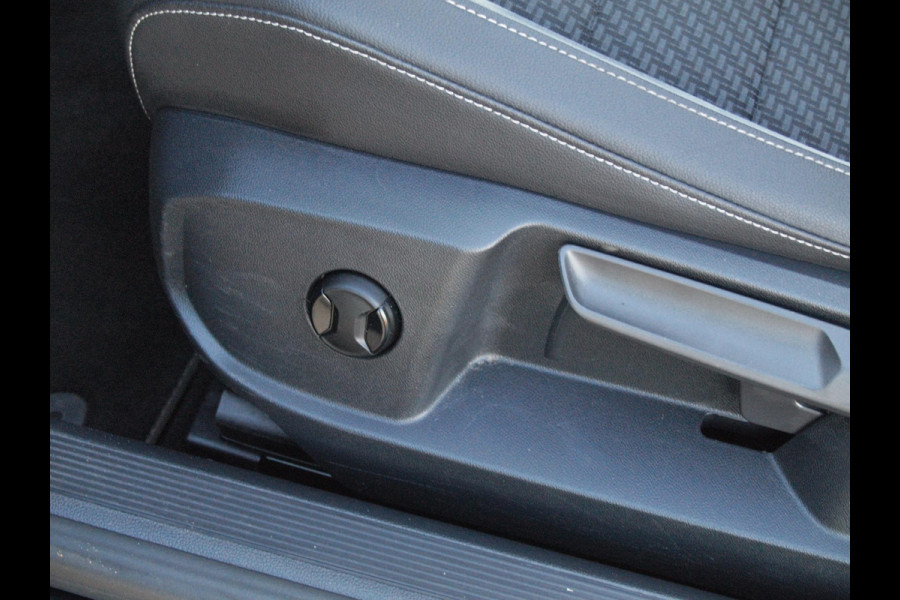 Volkswagen T-Roc Cabrio 1.5 TSI R-Line | Nieuw Model | Black Optic Pakket | Camera | NL-Auto |