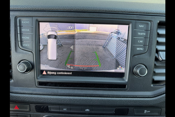 Volkswagen Crafter 35 2.0 TDI 141 PK Euro 6 L3H3 Automaat/CarPlay/trekhaak/cruise control