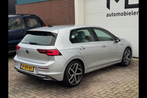 Volkswagen Golf 2.0 TDI Style-1e eigenaar-Dealer onderhouden