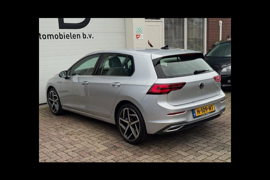 Volkswagen Golf 2.0 TDI Style-1e eigenaar-Dealer onderhouden