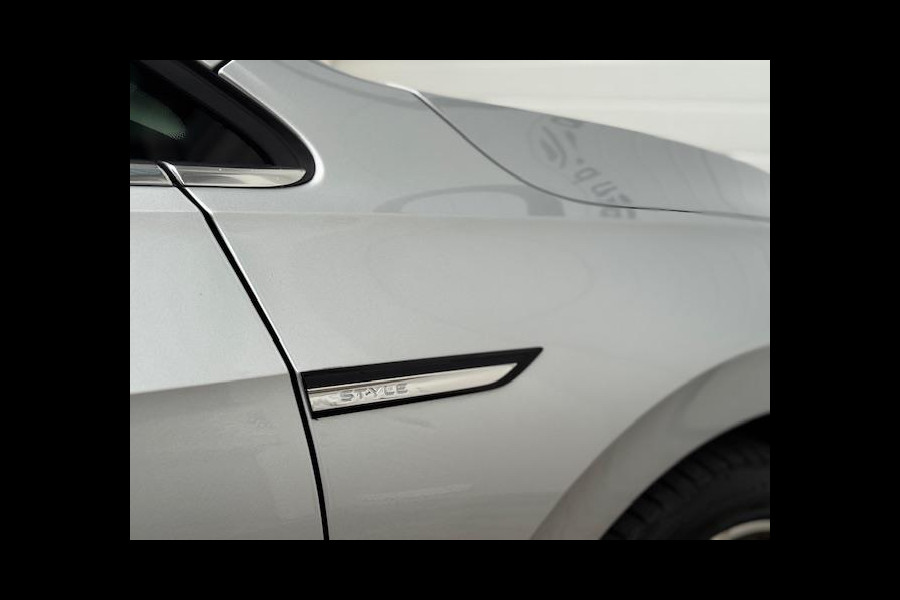 Volkswagen Golf 2.0 TDI Style-1e eigenaar-Dealer onderhouden