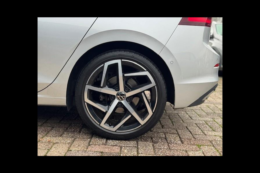 Volkswagen Golf 2.0 TDI Style-1e eigenaar-Dealer onderhouden