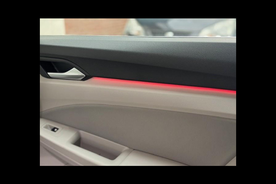 Volkswagen Golf 2.0 TDI Style-1e eigenaar-Dealer onderhouden