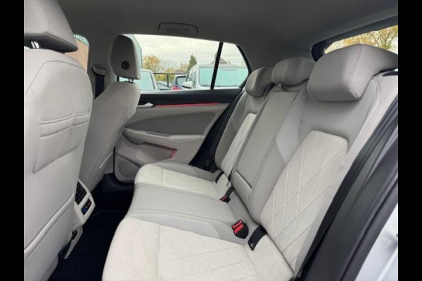 Volkswagen Golf 2.0 TDI Style-1e eigenaar-Dealer onderhouden