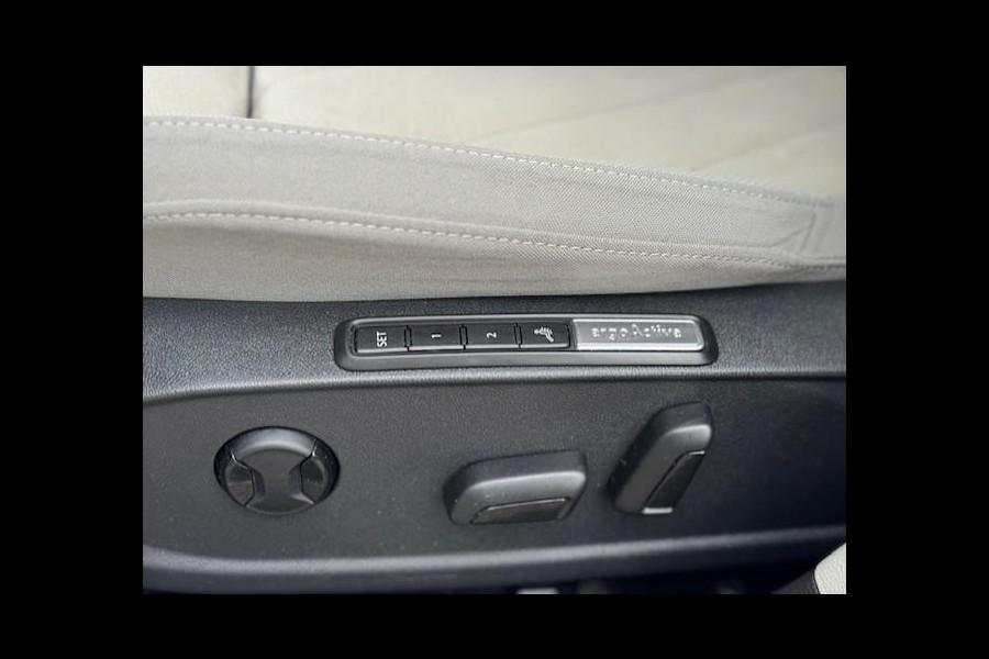 Volkswagen Golf 2.0 TDI Style-1e eigenaar-Dealer onderhouden