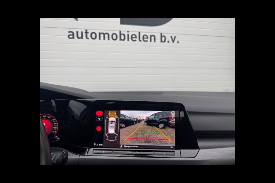 Volkswagen Golf 2.0 TDI Style-1e eigenaar-Dealer onderhouden