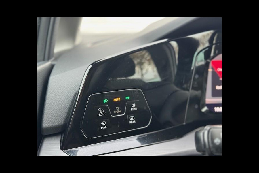 Volkswagen Golf 2.0 TDI Style-1e eigenaar-Dealer onderhouden