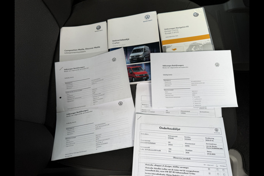 Volkswagen Crafter 30 2.0 TDI 141PK Euro 6 L3H2 Automaat/CarPlay/camera/cruise control