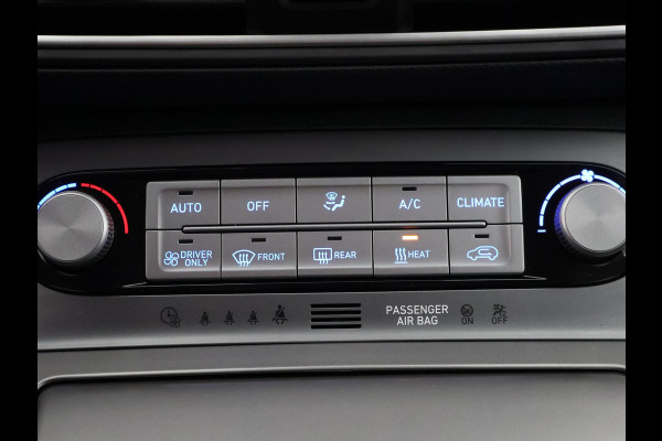 Hyundai Kona PRIMIUM EV 64 KWH 1e EIG ACCU 92% GARANTIE 10-2030 BEREIK 466 KM ! LEDER. STUUR/STOEL VERWARMING.DODE HOEK DETECTIE