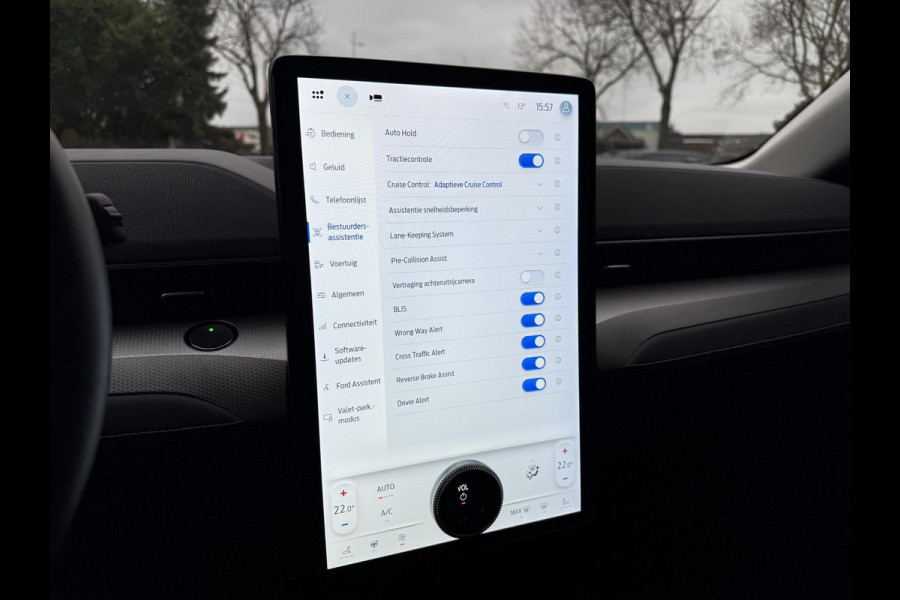 Ford Mustang Mach-E Aut. 75 kWh | Leder | Navi | B&O Sound | 360 Camera |