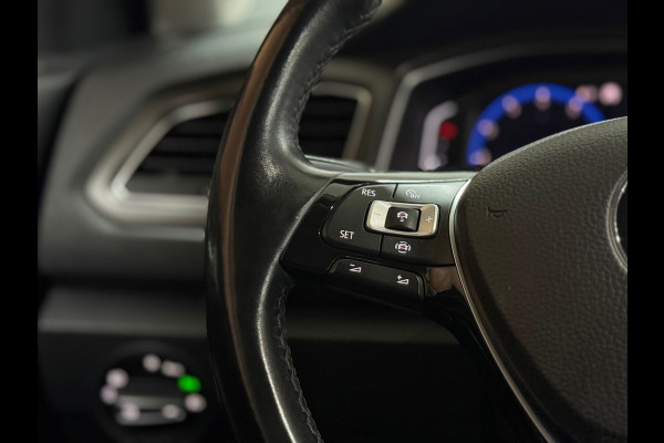 Volkswagen T-Roc 1.5 TSI Sport Business R | Pano | LED | Elektrische kofferklep | 18Inch | Winterpakket | Adaptieve Cruise