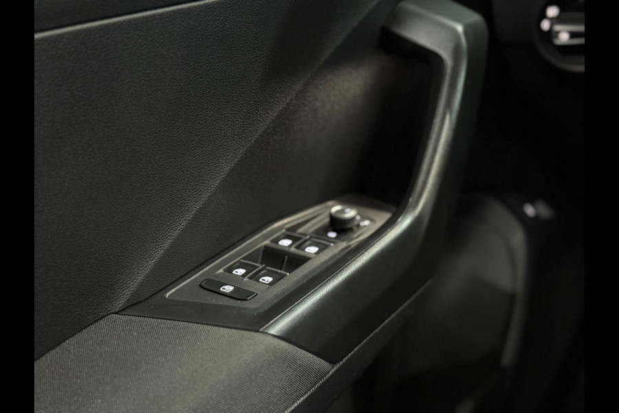 Volkswagen T-Roc 1.5 TSI Sport Business R | Pano | LED | Elektrische kofferklep | 18Inch | Winterpakket | Adaptieve Cruise