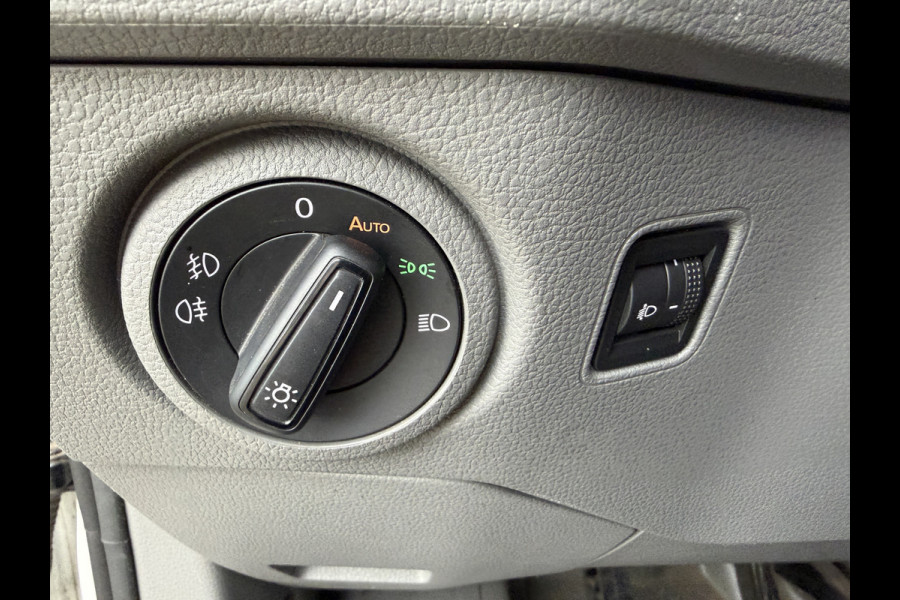 Volkswagen Crafter 35 2.0 TDI 141PK Euro 6 L3H3 CarPlay/cruise control/trekhaak