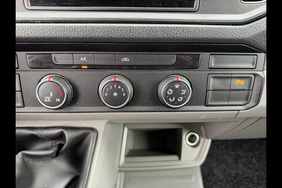 Volkswagen Crafter 35 2.0 TDI 141PK Euro 6 L3H3 CarPlay/cruise control/trekhaak