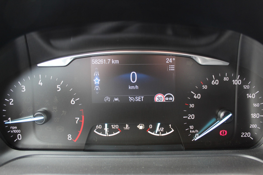 Ford Fiesta 1.0-100pk EcoBoost Titanium 5drs. Uiterst nette, luxe en zuinige Ford Fiesta. Voalautm. airco, Cruise control, Navigatie, LM wielen, Metallic lak, Parkeersensoren achter, Telefoonvoorb., Lane assist etc.