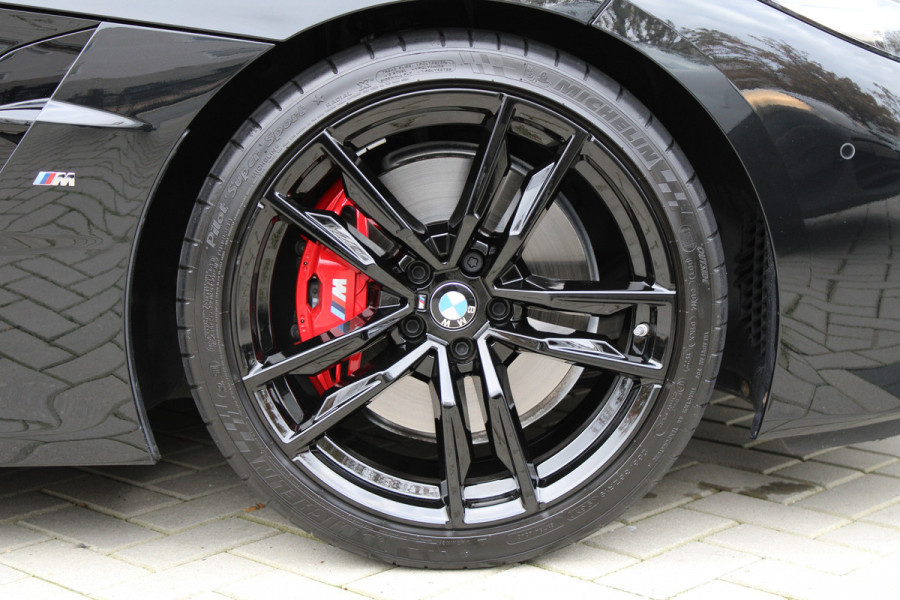 BMW Z4 Roadster sDrive20i High Executive | NIEUWSTAAT! | M-SPORT | KEYLESS | STUURVERW | SFEER | CAMERA | LED | ALARM KLASSE 3 |