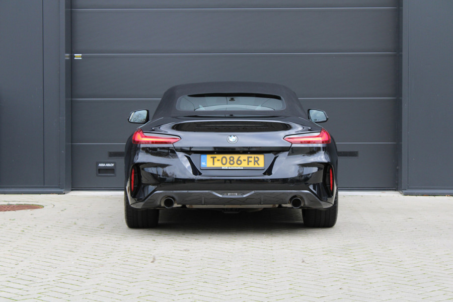 BMW Z4 Roadster sDrive20i High Executive | NIEUWSTAAT! | M-SPORT | KEYLESS | STUURVERW | SFEER | CAMERA | LED | ALARM KLASSE 3 |