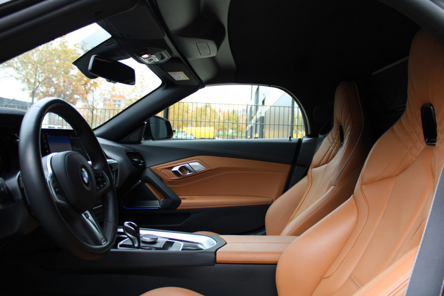 BMW Z4 Roadster sDrive20i High Executive | NIEUWSTAAT! | M-SPORT | KEYLESS | STUURVERW | SFEER | CAMERA | LED | ALARM KLASSE 3 |