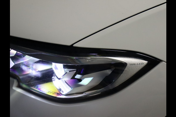 BMW 3 Serie Touring 320i M Sport [APPLE CARPLAY, M SPORTSTUUR, DAB, LED, LIVE COCKPIT, TREKHAAK AFNEEMBAAR, CRUISE, CLIMATE, NIEUWSTAAT]