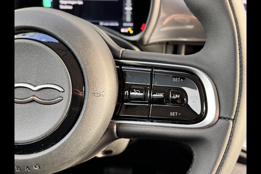 Fiat 500 Urban 42 kWh | Apple Carplay / Android auto | Cruise control | Airconditioning