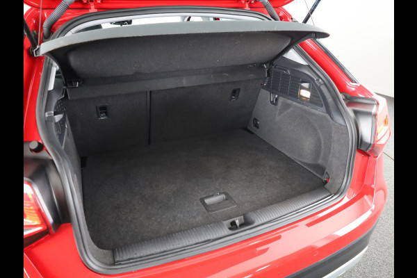 Audi Q2 1.4 TFSI CoD Design 150pk | Trekhaak | Navigatie | Cruise controle | Airconditioning | Lichtmetalen velgen