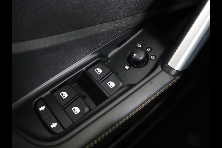 Audi Q2 1.4 TFSI CoD Design 150pk | Trekhaak | Navigatie | Cruise controle | Airconditioning | Lichtmetalen velgen