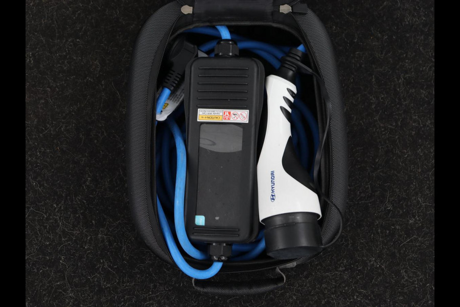 Hyundai IONIQ 1.6 GDI PHEV Premium | Stoelventilatie | Leder | Adaptive cruise | Bi-Xenon | Achterbankverwarming | Carplay | Keyless | Navigatie | Climate control | Stuurverwarming | Plug In