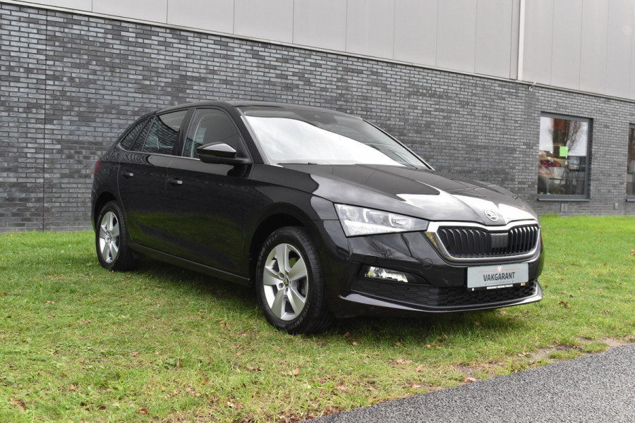Škoda SCALA 1.0 TSI Ambition Automaat Carplay Navigatie Front/lane assist Stoelverwarming Parkeer sensoren