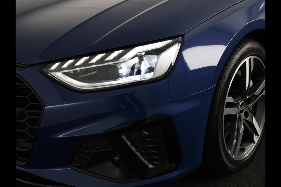 Audi A4 Avant 40 TFSI S edition Competition 204 pk S-tronic |  Private lease vanaf € 686,- per maand  | Verlengde garantie | Navigatie | Elektr. trekhaak | Parkeersensoren | Cruise control | Stoelverwarming | LED koplampen |