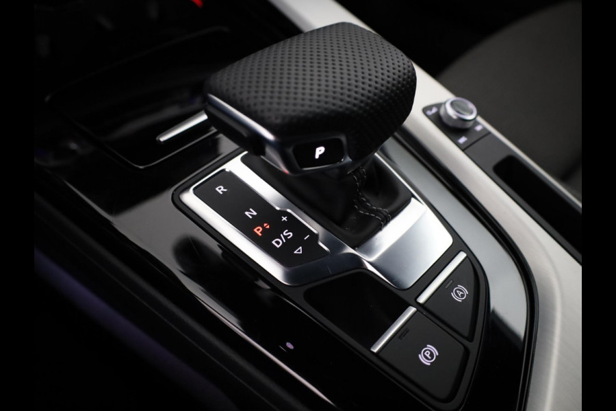 Audi A4 Avant 40 TFSI S edition Competition 204 pk S-tronic |  Private lease vanaf € 686,- per maand  | Verlengde garantie | Navigatie | Elektr. trekhaak | Parkeersensoren | Cruise control | Stoelverwarming | LED koplampen |