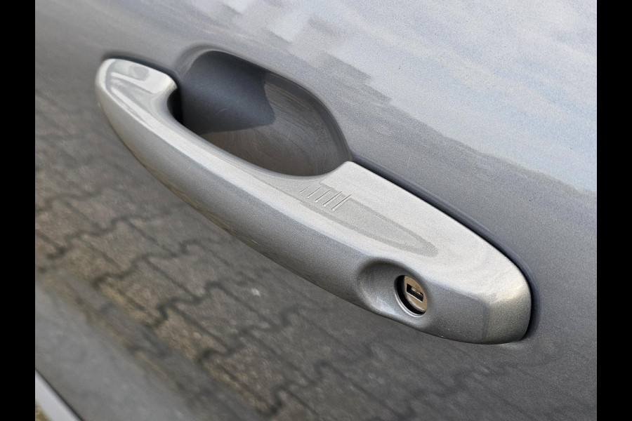 Ford Kuga 2.5 FHEV Active X 190pk | Driver Assistance Pack | Winterpack | Technology Pack | Panoramadak | Geen Stekker Nodig | All Season banden