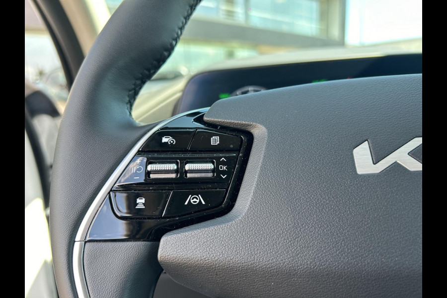 Kia Niro EV Edition Advanced 64.8 kWh | Automaat | Stoel & Stuurverwarming | Navi | Camera | Cruise | Sensoren |