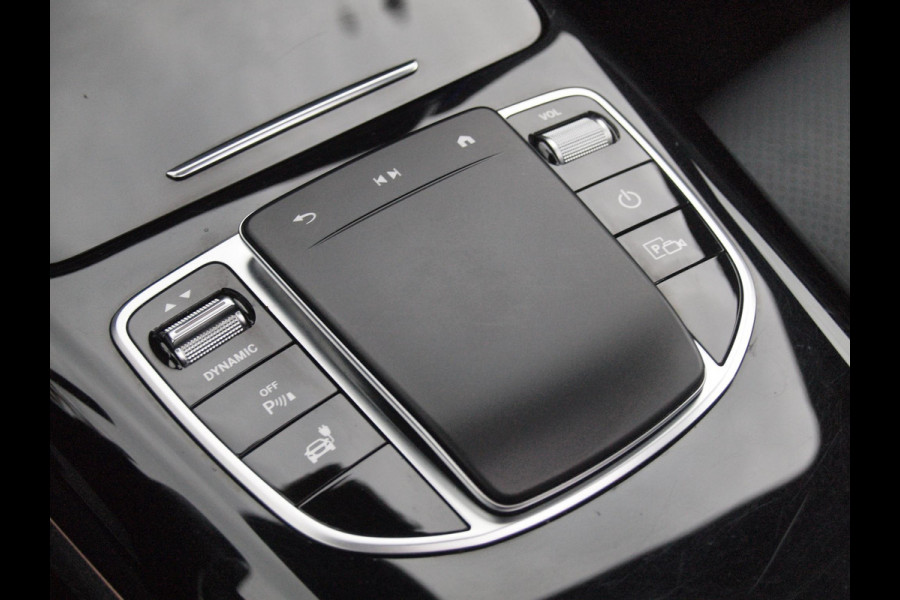 Mercedes-Benz EQC 400 4MATIC Business Solution 80 kWh | Schuifdak | Camera | Apple Carplay | Treeplanken | NL-Auto |