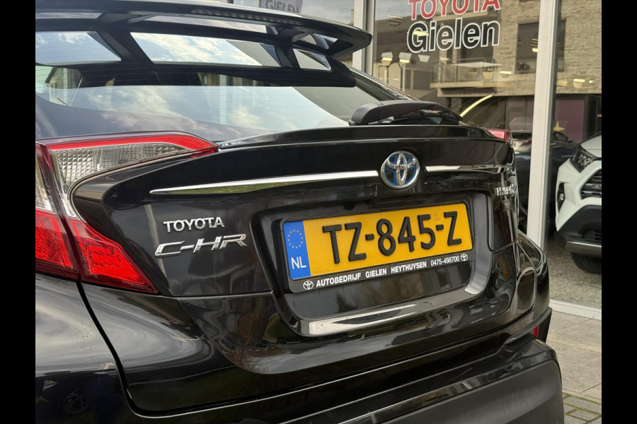 Toyota C-HR 1.8 Hybrid Dynamic | Navigatie, Dodehoekherkenning, Parkeersensoren, Stoelverwarming, Chroom pakket!