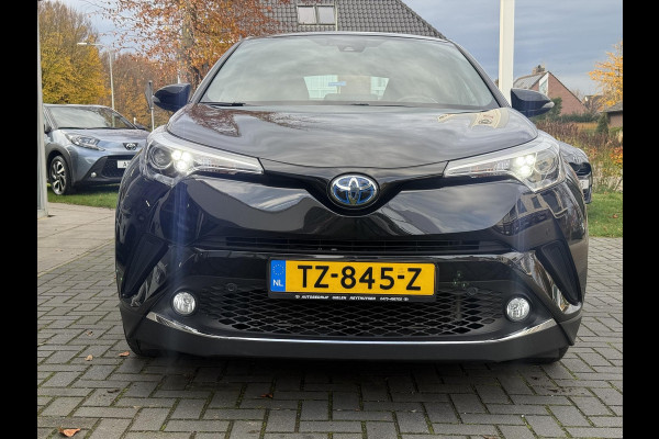 Toyota C-HR 1.8 Hybrid Dynamic | Navigatie, Dodehoekherkenning, Parkeersensoren, Stoelverwarming, Chroom pakket!